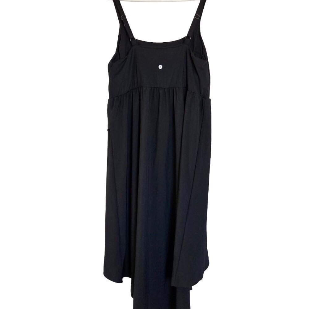 Dress. - Picture 3 of 8